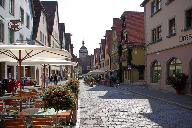 Frankfurt Super Saver: Neuschwanstein Castle and Rothenburg Day Trip - Rothenburg ob der Tauber in about one hour: what you can actually see