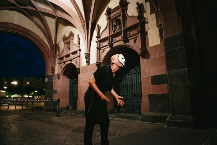 Frankfurt: "The Sandman" Nightmarish Walking Tour - Why Frankfurt at Night Fits the Sandman Story