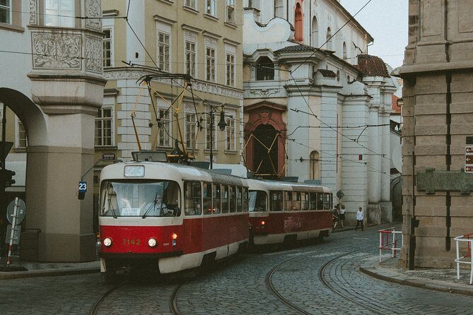 Frankfurt to Prague - Private Transfer with 2 hours of Sightseeing - Timing your day: an 8-hour transfer with sightseeing built in