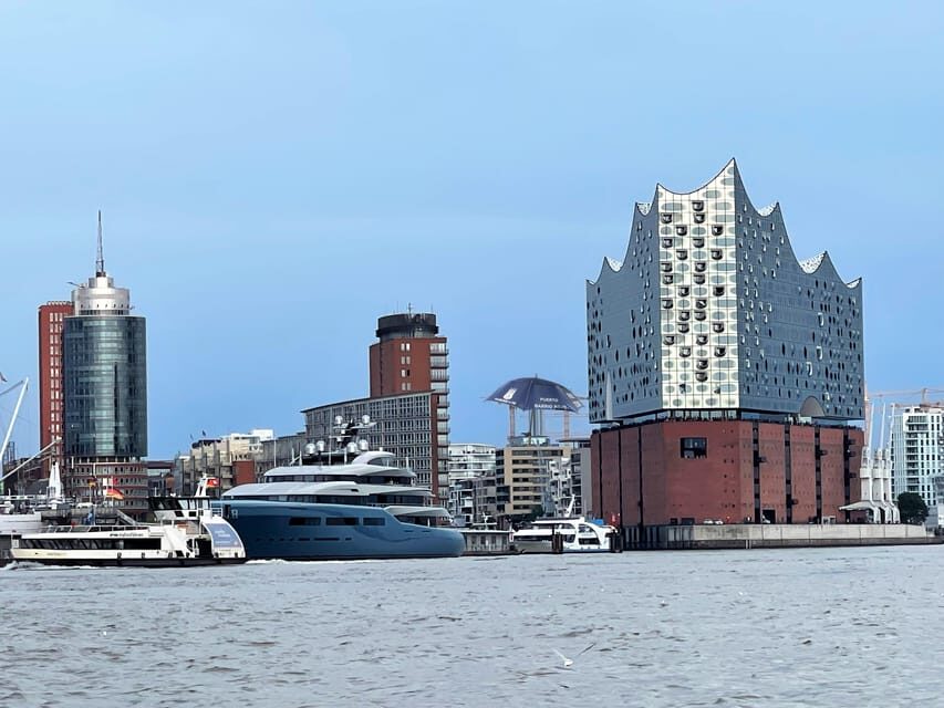 Free Tour: Port, Red Light District and Beatles. You decide how much to pay at the end - Port of Hamburg: big views and why trade history matters