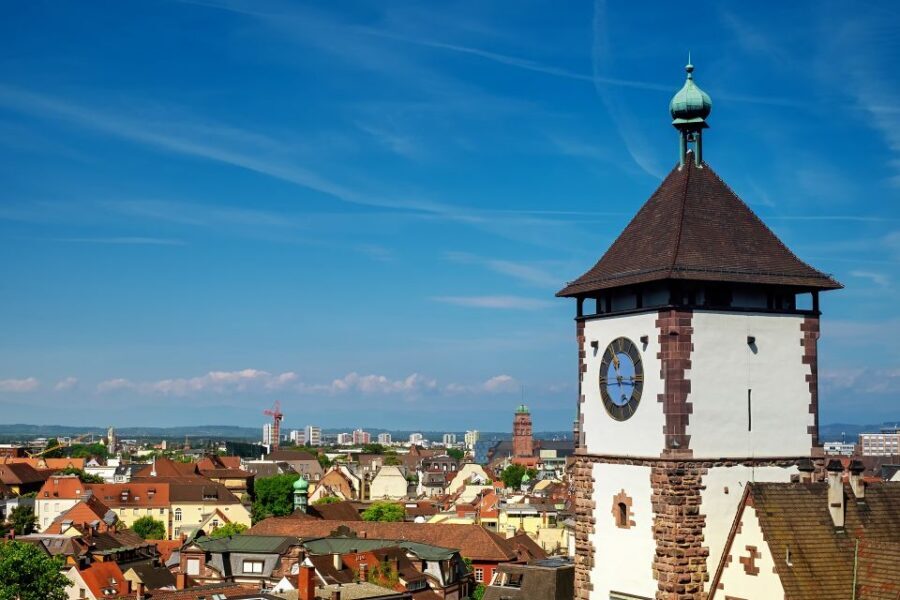 Freiburg: Express Walk with a Local in 60 minutes - Guide styles and language clarity: how to get the most out of the walk