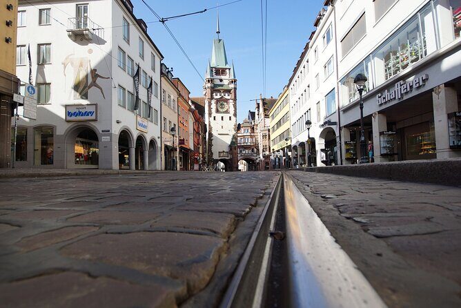 Freiburg - Historic walking tour - Bertold’s Fountain: a central meeting point and wartime loss
