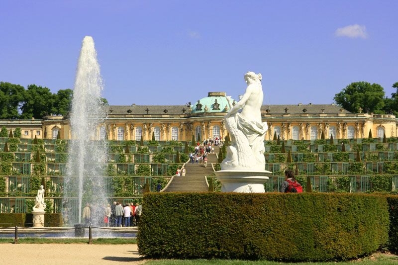From Berlin: Gardens & Palaces of Potsdam Bike Tour - Bikes, Pacing, and What the $100 Price Actually Buys