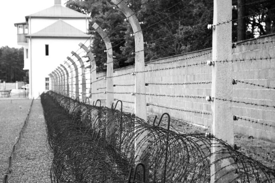 From Berlin: Licensed Sachsenhausen Tour with max. 15 people - Berlin pick-up and the public transport run north (you’ll want your ticket ready)