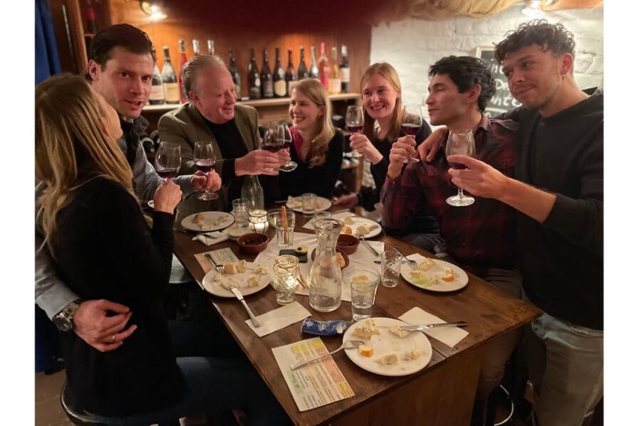 From Eigelstein to Nippes: city tour and wine hike - The hike to Nippes: pace, comfort, and what to bring