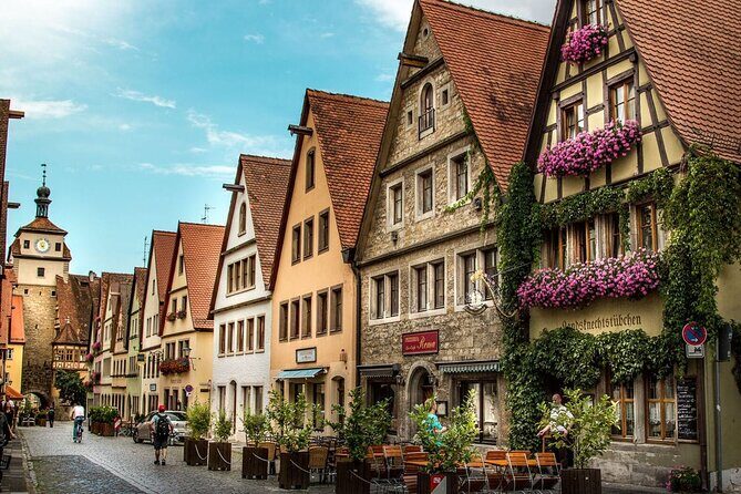from Frankfurt: historic treasure Rothenburg, private 1 day Tour - Burggarten: when castle grounds turn into a peaceful park