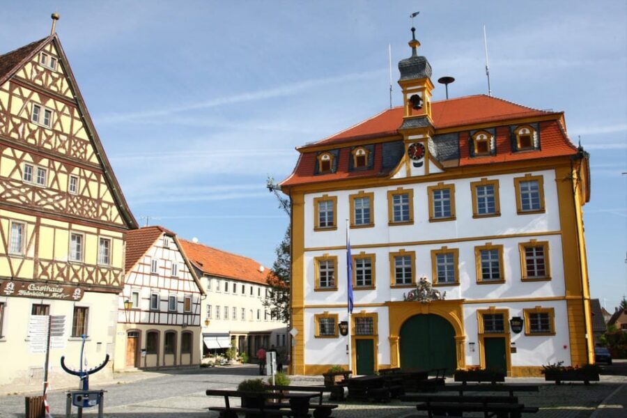 From Frankfurt: Rothenburg ob der Tauber Wine Tour - Wine on board in Franconian style: secco, Müller Thurgau, and Domina