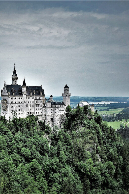 From Füssen: Neuschwanstein & Linderhof Castles Private Tour - A private start from Füssen with an English guide and comfortable transport