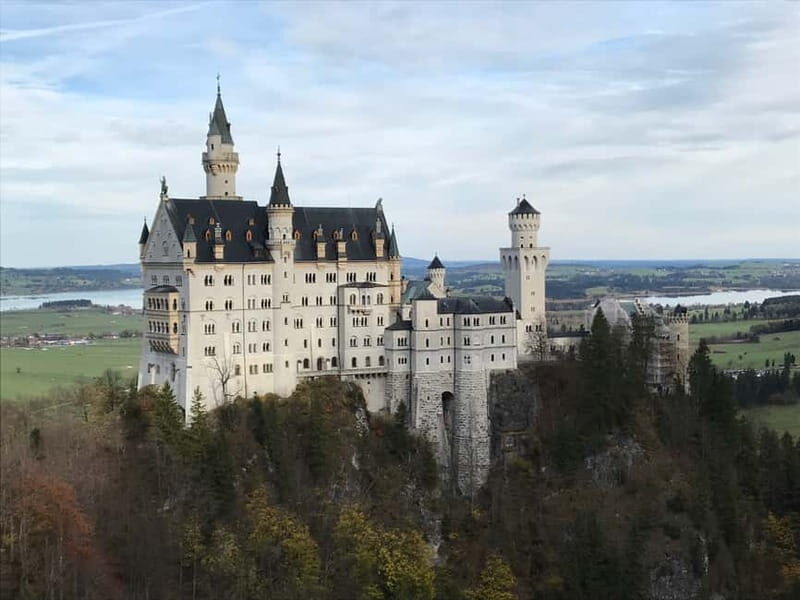 From Garmisch-Partenkirchen: Neuschwanstein Castle Tour - The guide’s Ludwig II storyline (and why it matters)
