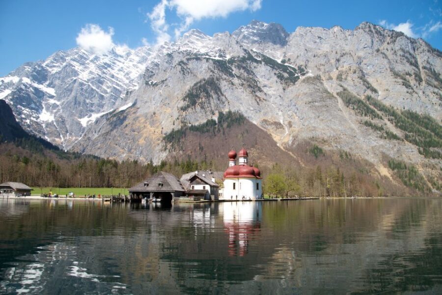 From Munich: Königsee Day Tour by Van - Königssee boat ride: peninsula views, the echo, and the Sleeping Witch silhouette
