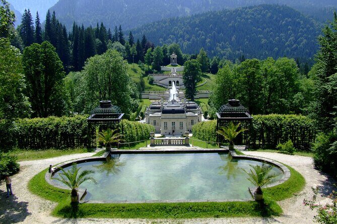 From Munich: Neuschwanstein Castle and Linderhof Private Tour - Timing, driving, and how to dress for the day