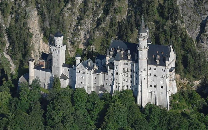 From Munich: To Neuschwanstein Castle, Linderhof, Oberammerg - Key Things to Know Before You Go