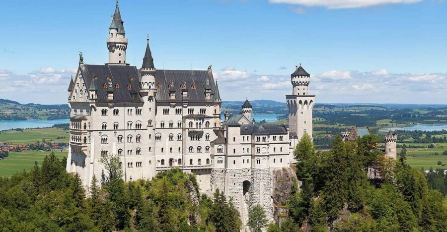 From Munich: To Neuschwanstein Castle, Linderhof, Oberammerg - The Linderhof Stop: A Second Bavaria Hit on the Same Route