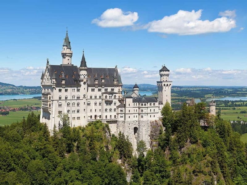 From Munich: To Neuschwanstein Castle, Linderhof, Oberammerg - Entering Neuschwanstein: Why Timing and Tickets Make or Break the Day