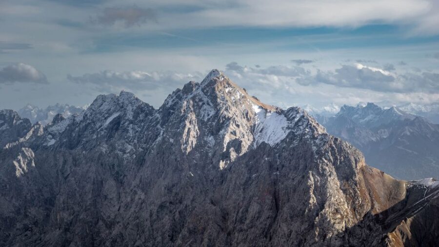 From Munich: Zugspitze Mountain Van Tour with Garmisch Town - Getting from Munich to Garmisch-Partenkirchen without wasting time