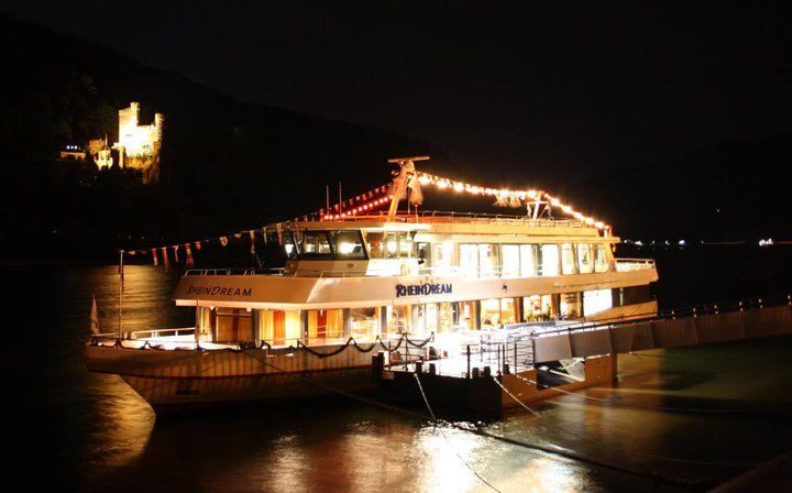 From Rüdesheim: 2-hour Christmas Boat Tour on the Rhine - Heated Comfort and On-Board Treats: What’s Provided vs What You Pay For