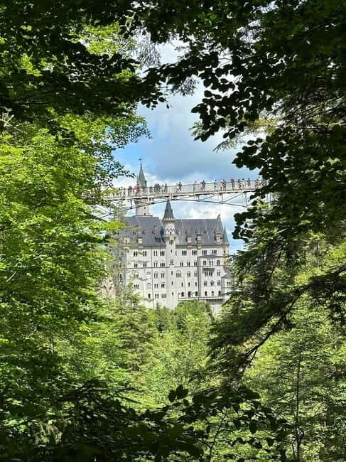 From Zurich: Neuschwanstein Castle Private Tour with Lunch - Zurich to Neuschwanstein: the road time is part of the deal