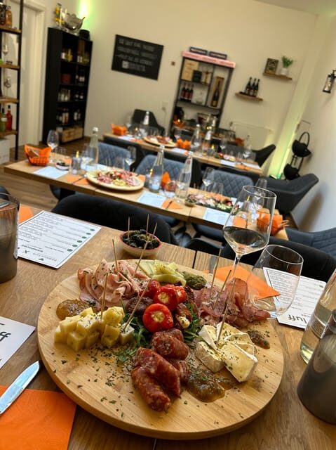 Fulda: Guided wine tasting with wines and wine accompaniments - Price and value: does $56 make sense for what’s included?