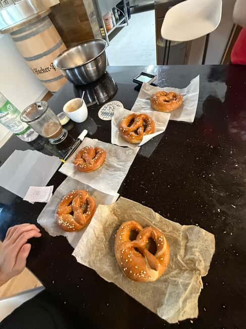 Garmisch-Partenkirchen: Pretzel Making Experience - Public vs Private Sessions: Picking the Right Fit for Your Schedule