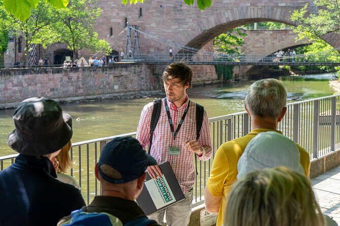 Get to know Nuremberg. Highlights in the old town - Main Market: Frauenkirche, the Beautiful Fountain, and Civic Power