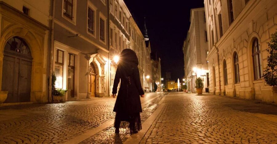 Görlitz: Ghosts and Spooky Historical Night Walking Tour - Peterskirche Stop: Gothic Shadows and Why Fear Takes Hold