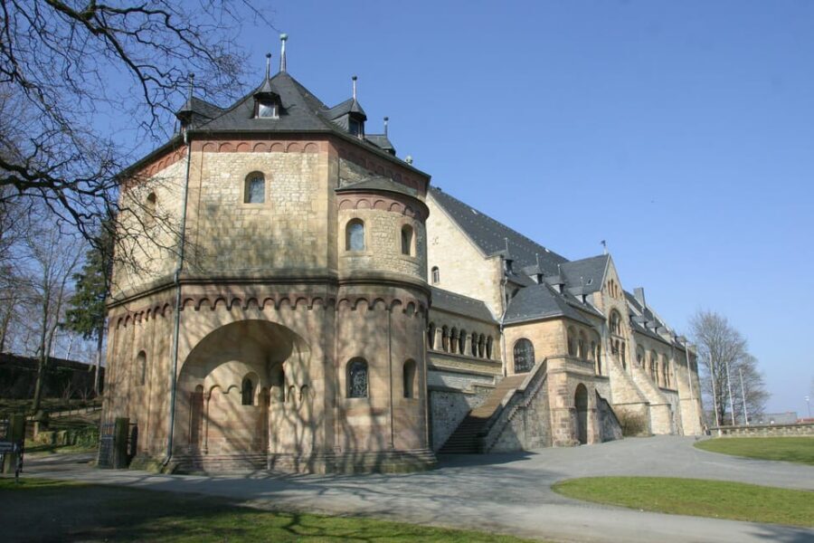 Goslar: Führung durch die Kaiserpfalz - A Quick Old-Town Warm-Up Before the Palace Interior