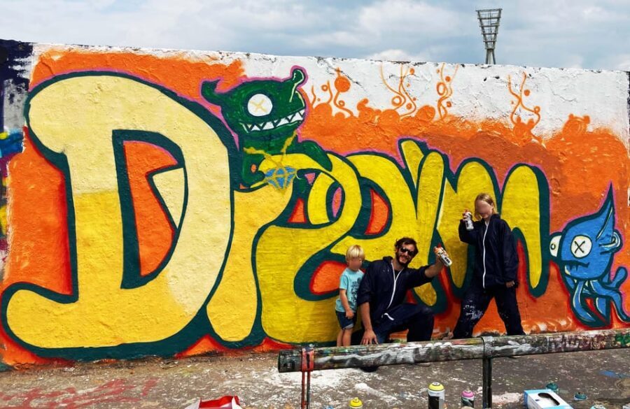 Graffitiworkshop Berlin - Painting Your Own Piece on the Wall (Mauerpark Edition)