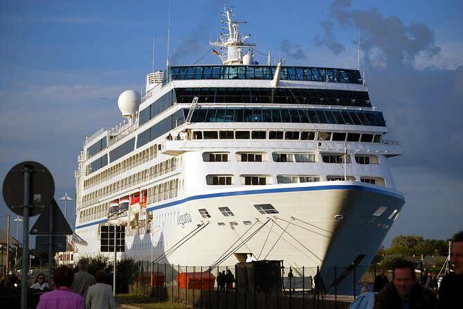 Group Driving Tour 1 to 6 people. Berlin Shore Excursion incl pick-up at Port - How the 11–12 hour flow really feels