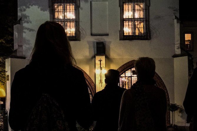 Gruseltour Berlin Haunted Ghost Walk 90-minute at Berlin Mitte city center - The Nikolaiviertel stop: old-town streets made for ghost stories
