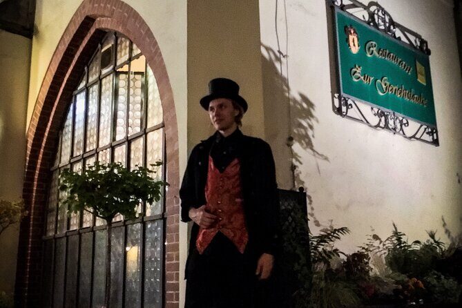 Gruseltour Berlin Haunted Ghost Walk 90-minute at Berlin Mitte city center - How the guide connects medieval, WWII, and Cold War scares