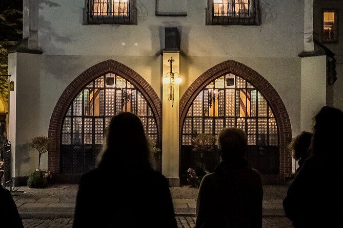 Gruseltour Berlin Haunted Ghost Walk 90-minute at Berlin Mitte city center - Weather, darkness, and what to wear so you don’t rush the experience