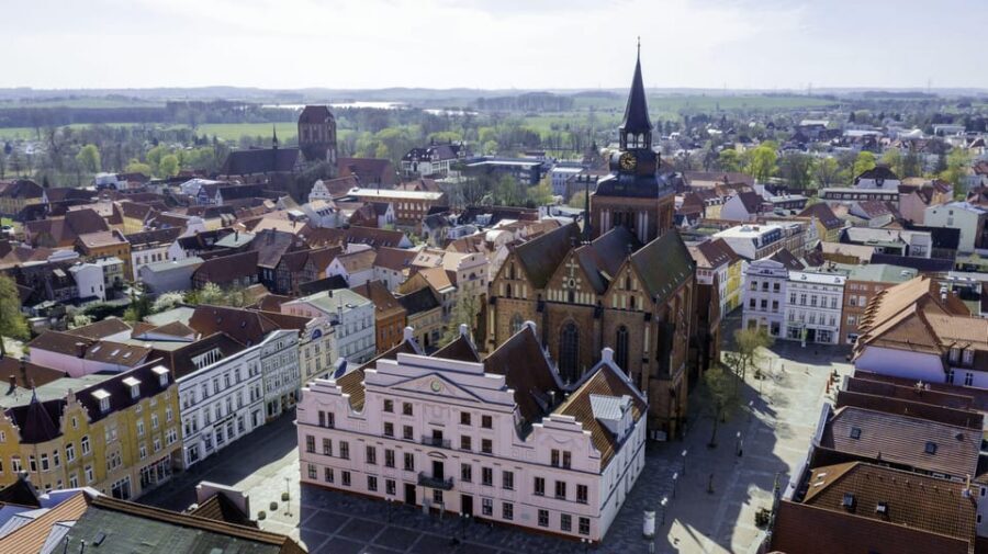 Güstrow: Guided tour of the historic city center - Price, Inclusions, And What You Actually Get For $10
