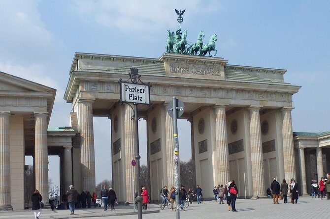 Half-Day Guided Bike Tour of Central Berlin's Highlights - Reichstag Building: the formal centerpiece, explained without the headache