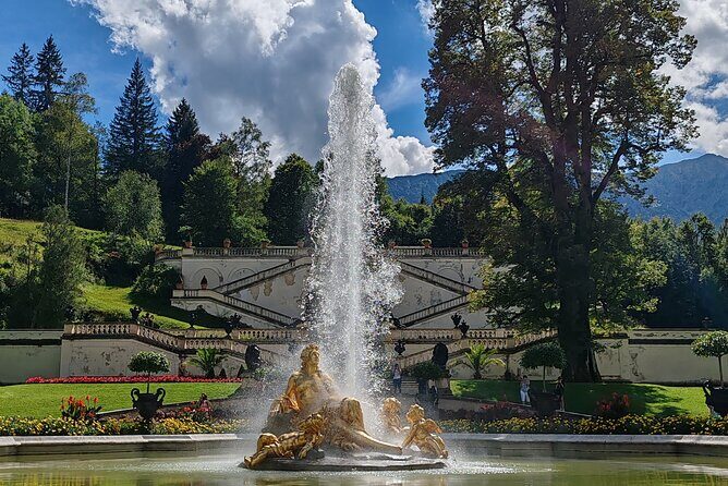 Half Day Private Tour Linderhof Castle & Oberammergau incl Ettal - Neuschwanstein Castle: why the walk-through hits so hard