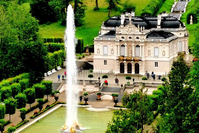 Half Day Private Tour Linderhof Castle & Oberammergau incl Ettal - Oberammergau: Passion Play town, Bavarian-style shopping breaks, and lunch choices