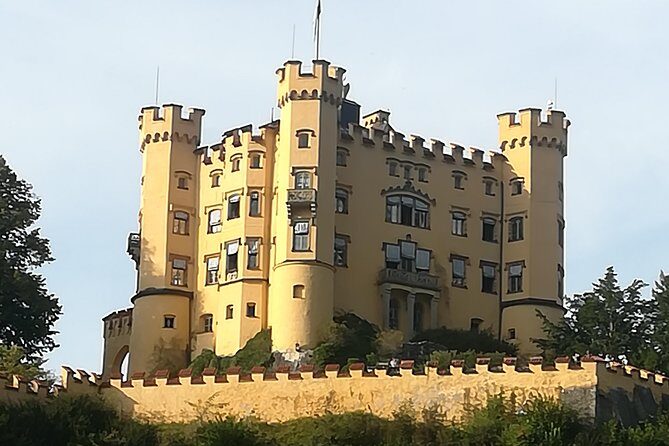 Half day tour private from Munich to Neuschwanstein Castle - The departure from Munich and the return by train