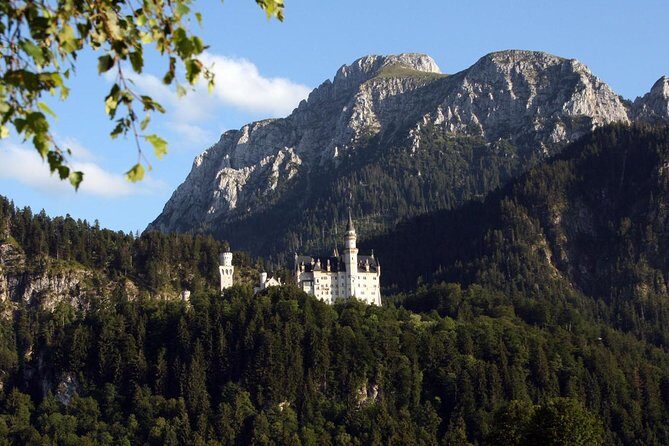 Half day tour private from Munich to Neuschwanstein Castle - Oberammergau: where the day shifts from palaces to a Bavarian town