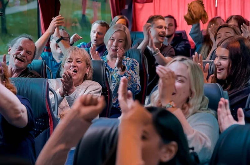 Hamburg: 1.5-Hour International Karaoke Bus Tour - Reeperbahn 1 to your first chorus: timing and where to go