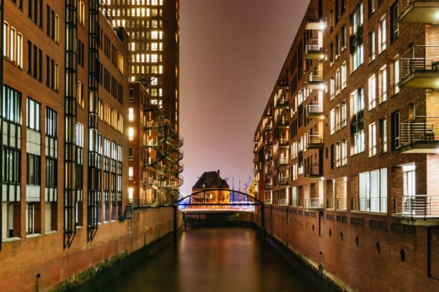 Hamburg: 1.5h Grand Harbor Evening Lights Cruise - The harbor lights route: what you see from the water