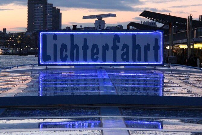 Hamburg: 1-hour evening light cruise - HafenCity under construction: why the new district matters at night