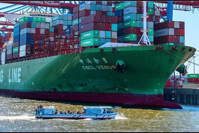 Hamburg: 1-hour harbor tour - Price and value for a 1-hour harbor cruise