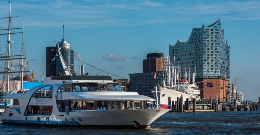 Hamburg: 2-Hour Sightseeing Cruise to Blankenese - Two Hours on the Elbe: What This Cruise Really Shows You