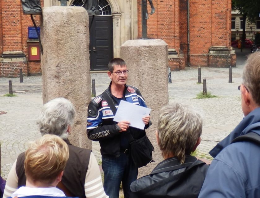 Hamburg: 2-Hour St. Georg Walking Tour - How the guide makes the history stick (migrants, minorities, student revolt)