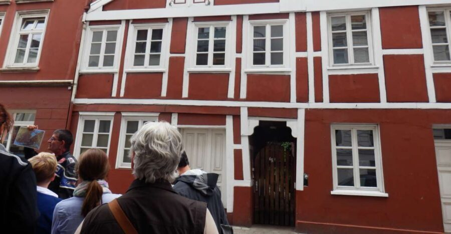 Hamburg: 2-Hour St. Georg Walking Tour - Meeting at Trinity Church and getting oriented fast