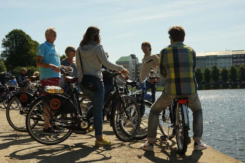 Hamburg 3-Hour Bike Tour - HafenCity and modern Hamburg in the same breath