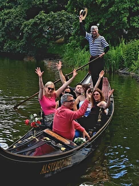 Hamburg: Alster Lake public Tour in a Real Venetian Gondola - Key Highlights You’ll Care About