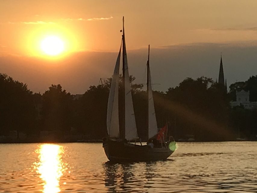 Hamburg: Alster River Sailboat Tour with Sundowner - Practical Tips to Make Your Hour Count