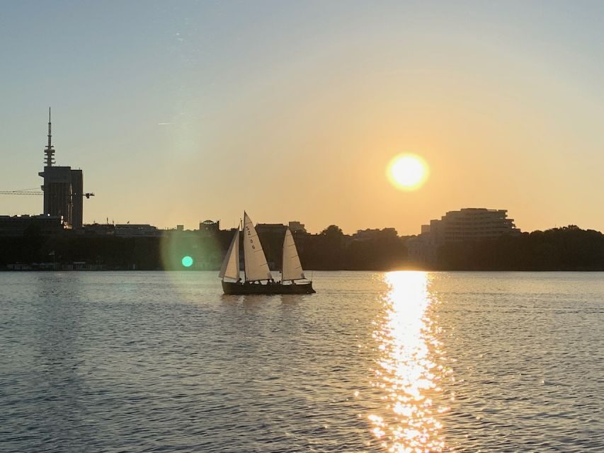 Hamburg: Alster River Sailboat Tour with Sundowner - How the Captain-Led Sailing Works on the Outer Alster