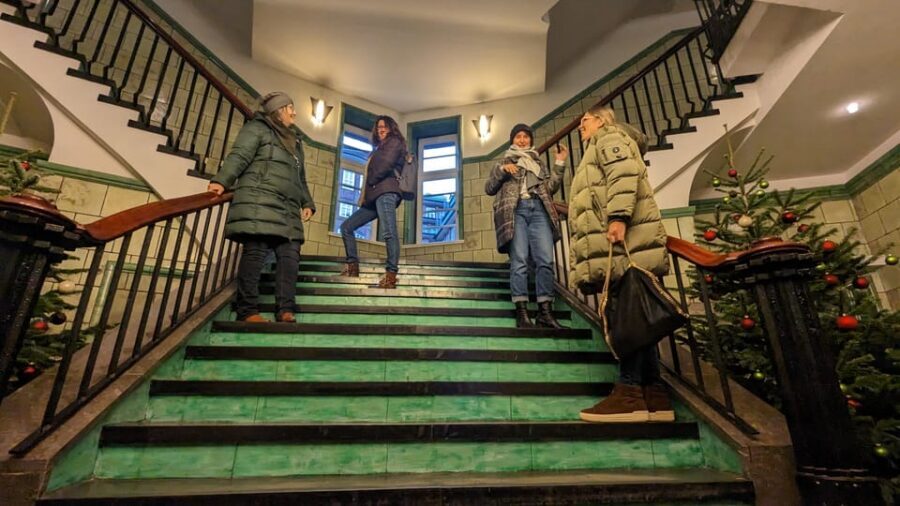 Hamburg among friends - Van tour - Town Hall, downtown shopping, and counting houses you can recognize