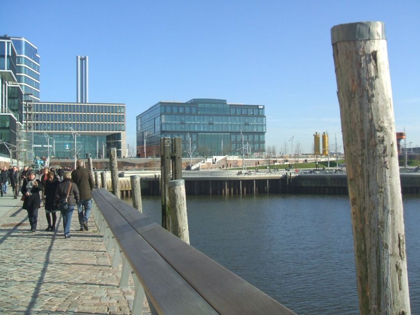 Hamburg: Bike Tour of the Speicherstadt & Old Harbor - Coffee break by the harbor and the Hafen Museum pause